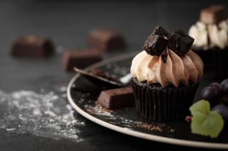 Cupcake au chocolat moelleux et sa crème au beurre chocolat